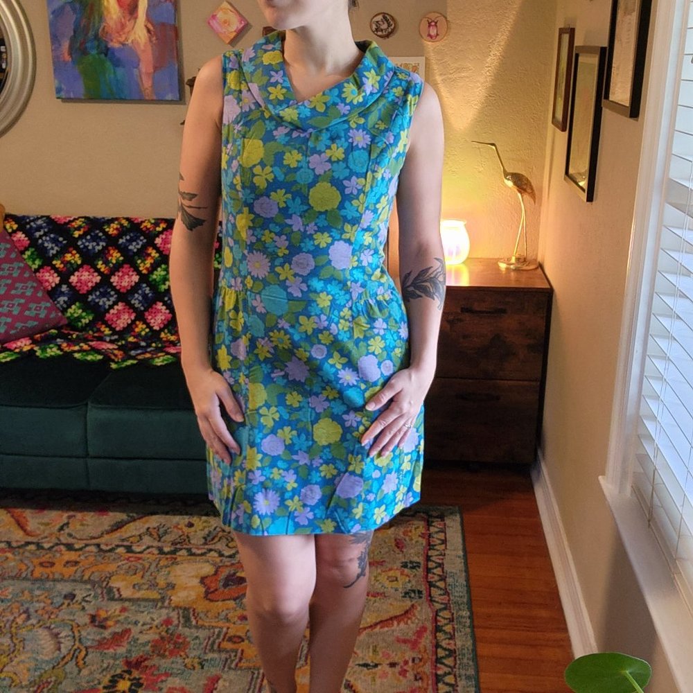 Vintage Junior Size 7 Ladies Floral 70s Retro Mini Dress CRAIG brand